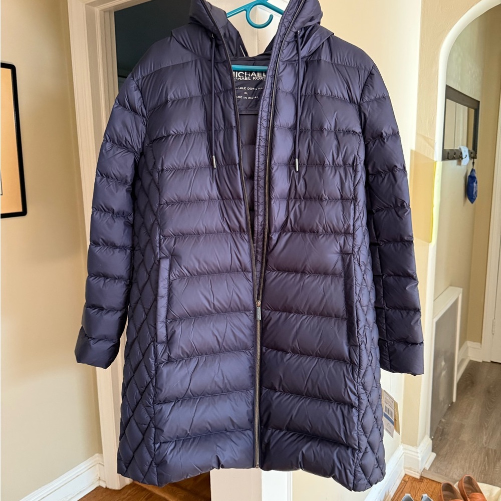 MICHAEL Michael Kors Blue packable Coat with Hood and Quilted Design.  Brand new